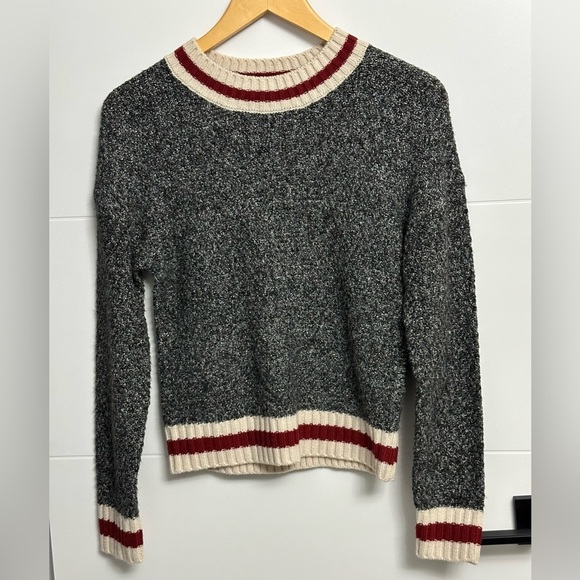 ✨NWT✨ Ardene: Women’s Sweater- Size Medium - Picture 2 of 7